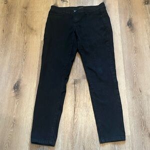 Women's White House Black Market jeans regular Sz M